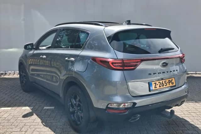 Kia Sportage (2021) thumbnail 3