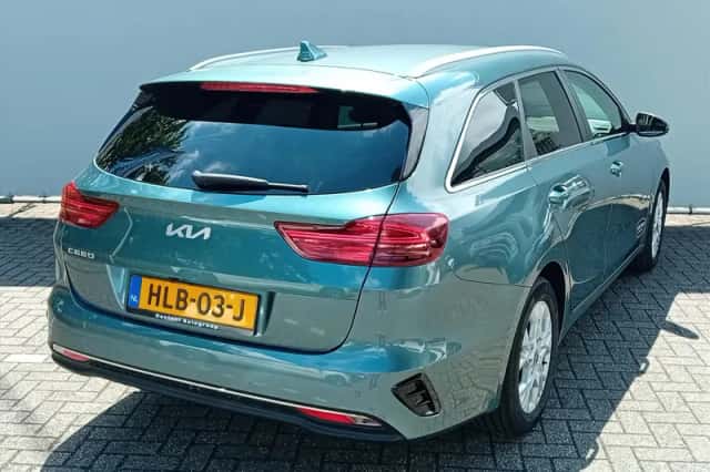 Kia Ceed Sportswagon (2025) thumbnail 4