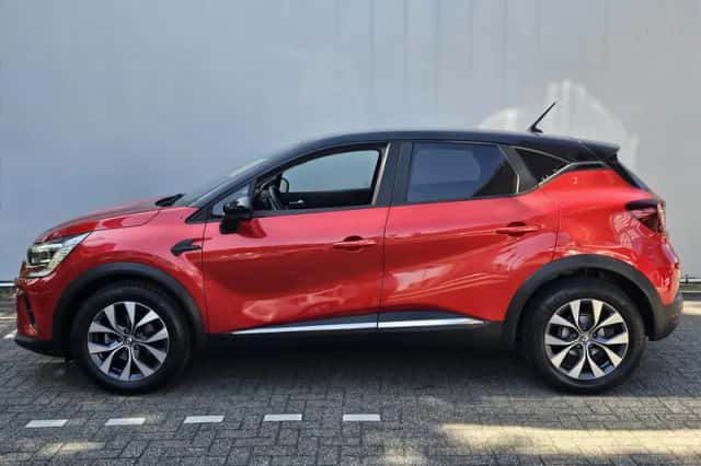 Renault Captur (2021) thumbnail 2