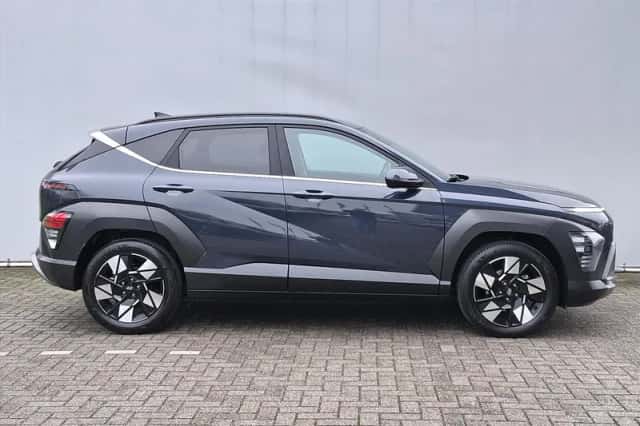 Hyundai Kona (2023) thumbnail 4