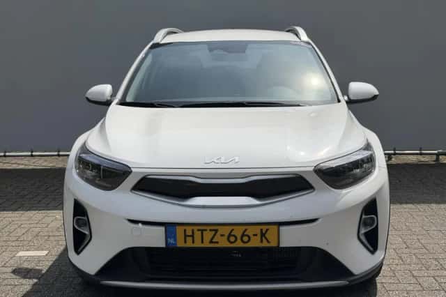 Kia Stonic (2025) thumbnail 2