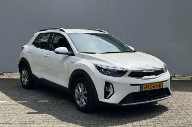 Kia Stonic (2025) thumbnail 3