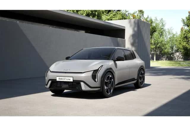 Kia EV4 (2026) thumbnail 1