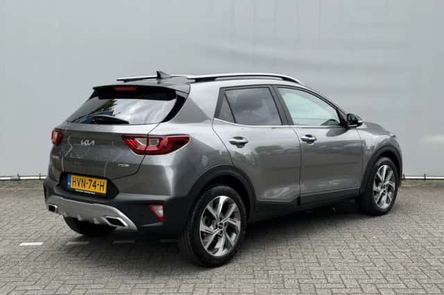 Kia Stonic (2025) thumbnail 5