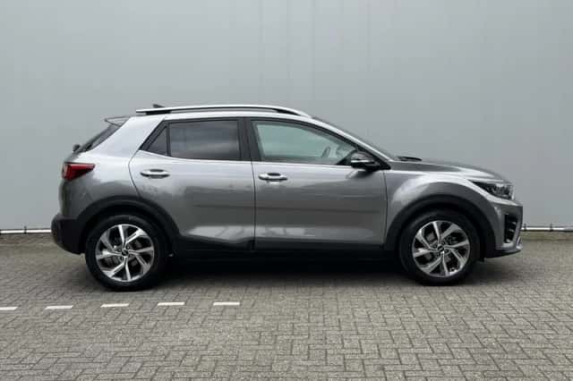 Kia Stonic (2025) thumbnail 6