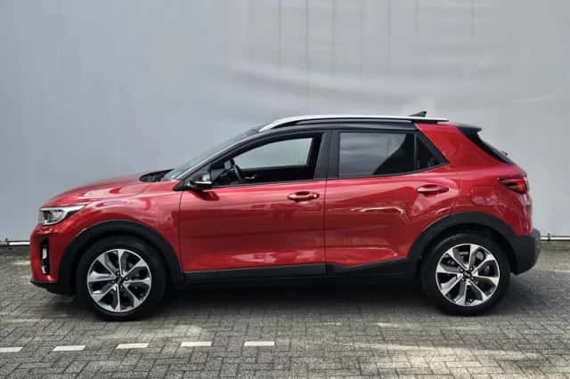 Kia Stonic (2020) thumbnail 2