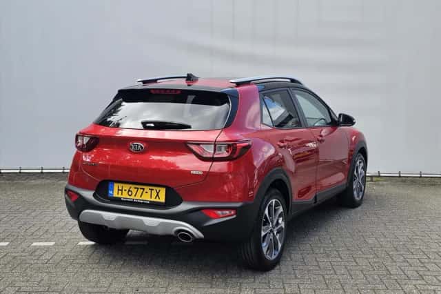 Kia Stonic (2020) thumbnail 4