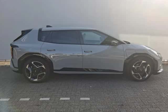 Kia EV4 (2026) thumbnail 3