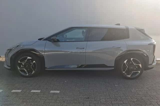 Kia EV4 (2026) thumbnail 6