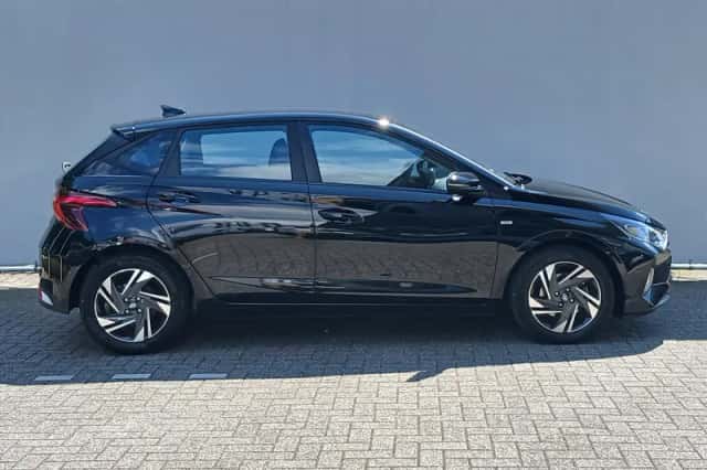 Hyundai i20 (2023) thumbnail 4