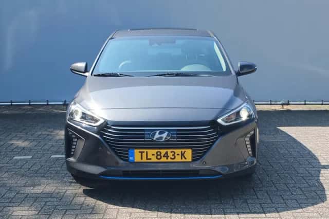 Hyundai Ioniq (2018) thumbnail 3