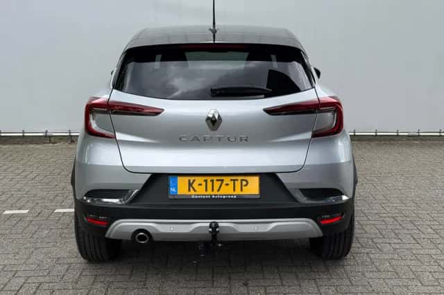 Renault Captur (2021) thumbnail 6