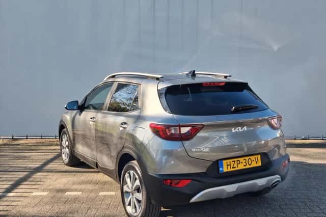 Kia Stonic (2025) thumbnail 3