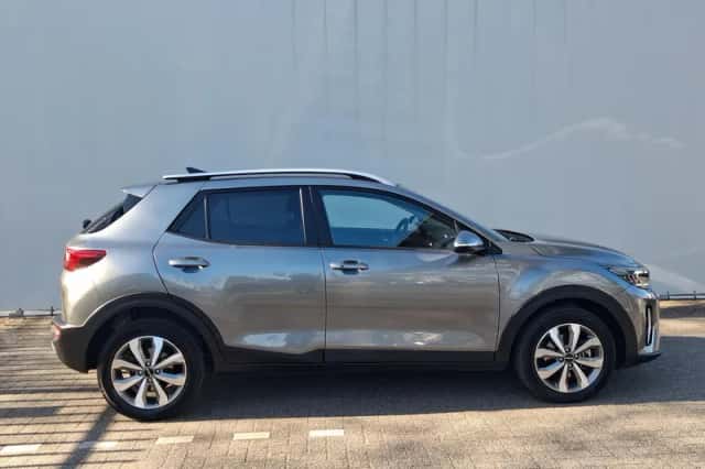 Kia Stonic (2025) thumbnail 5