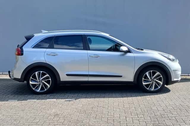 Kia Niro (2018) thumbnail 5