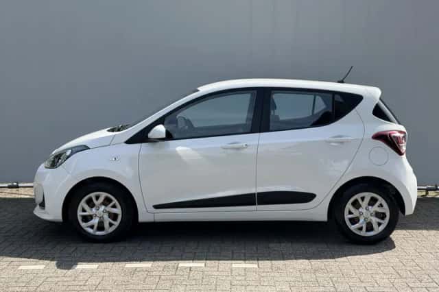 Hyundai i10 (2019) thumbnail 3