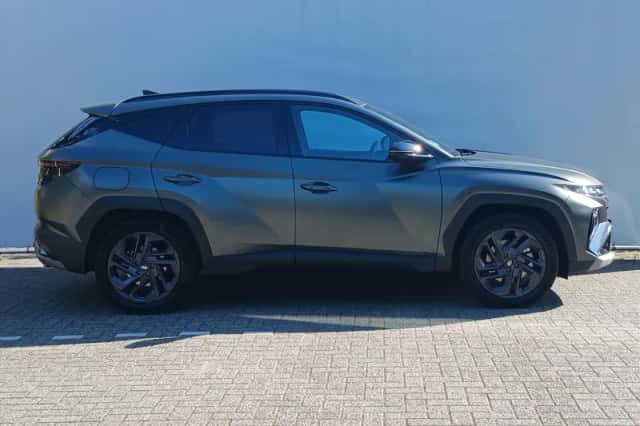 Hyundai Tucson (2025) thumbnail 4