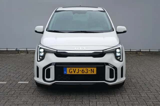 Kia Picanto (2024) thumbnail 2