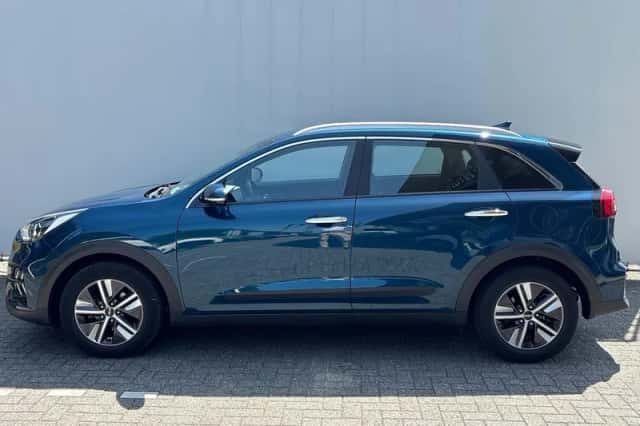 Kia Niro (2022) thumbnail 2