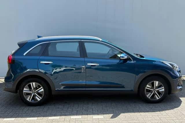 Kia Niro (2022) thumbnail 6