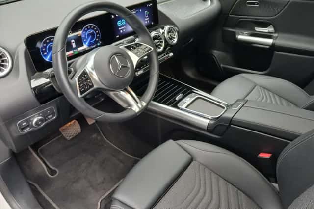 Mercedes-Benz EQA (2025) thumbnail 3