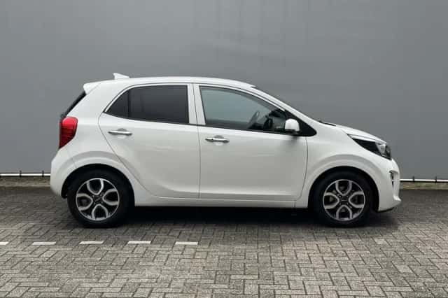 Kia Picanto (2023) thumbnail 6