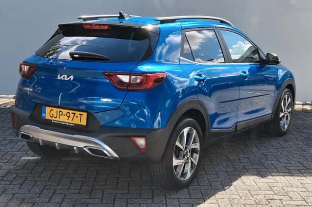 Kia Stonic (2024) thumbnail 5