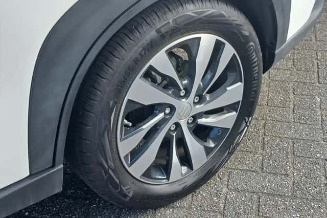 Suzuki S-Cross (2023) thumbnail 2