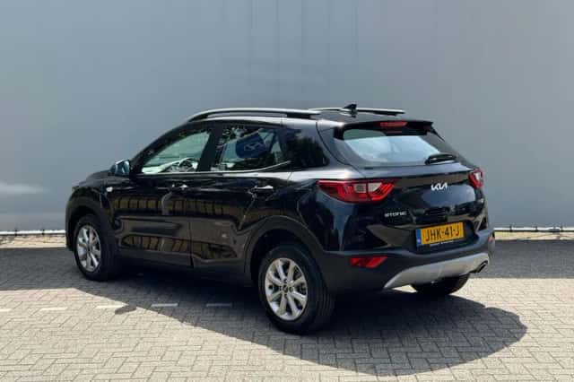 Kia Stonic (2025) thumbnail 4
