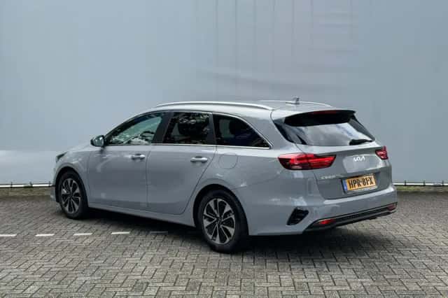 Kia Ceed (2025) thumbnail 3