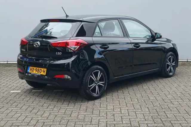 Hyundai i20 (2015) thumbnail 5