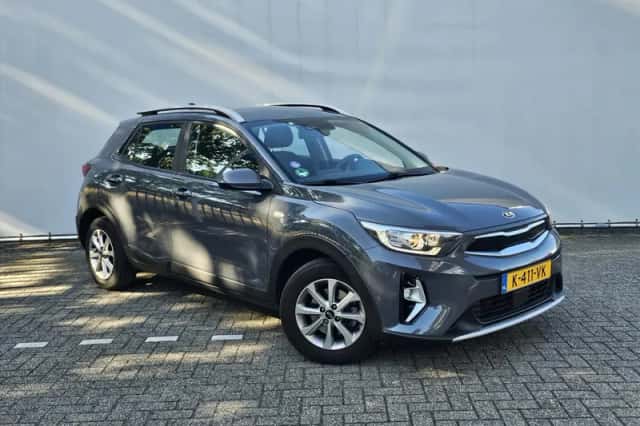 Kia Stonic (2021) thumbnail 6