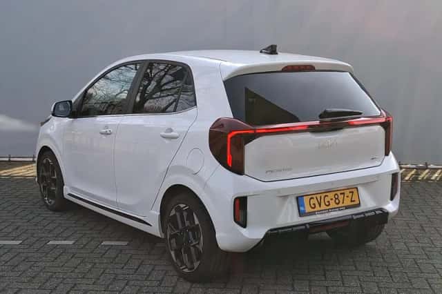 Kia Picanto (2024) thumbnail 2