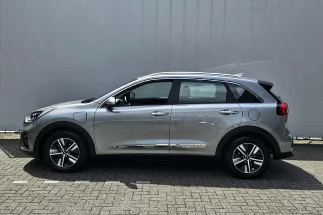 Kia Niro (2022) thumbnail 2