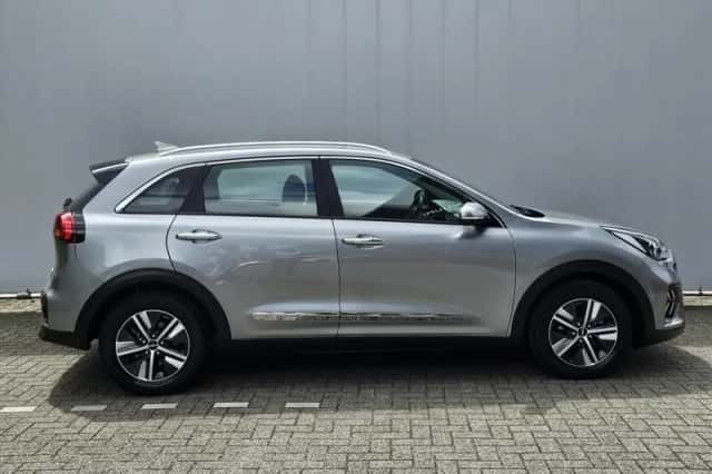 Kia Niro (2022) thumbnail 5