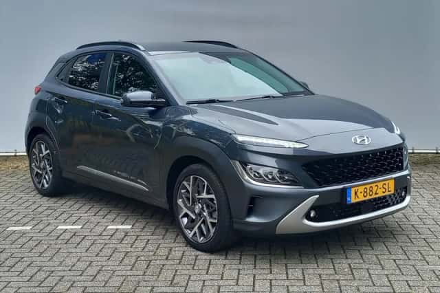Hyundai Kona (2021) thumbnail 3