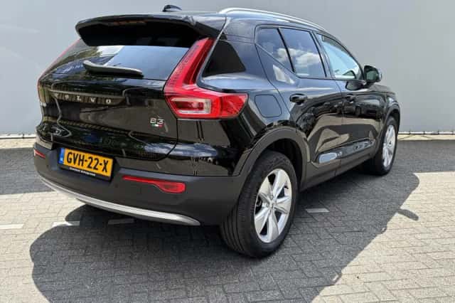 Volvo XC40 (2024) thumbnail 5