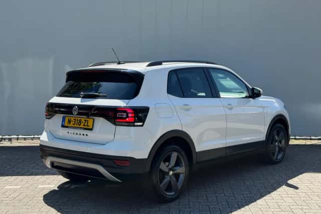 Volkswagen T-Cross (2019) thumbnail 6
