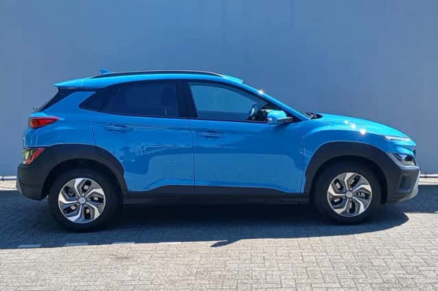 Hyundai Kona (2023) thumbnail 4