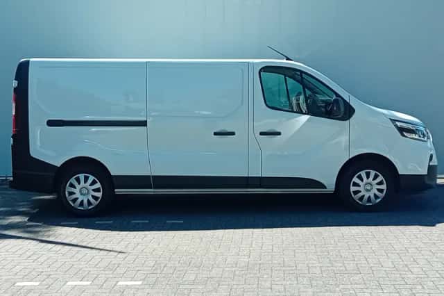 Nissan Primastar (2022) thumbnail 4