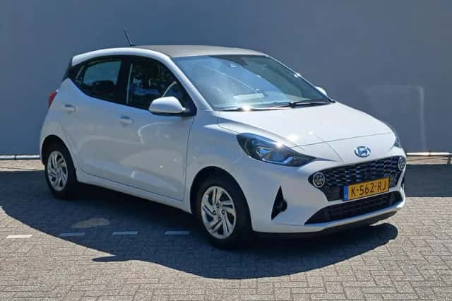 Hyundai i10 (2021) thumbnail 3