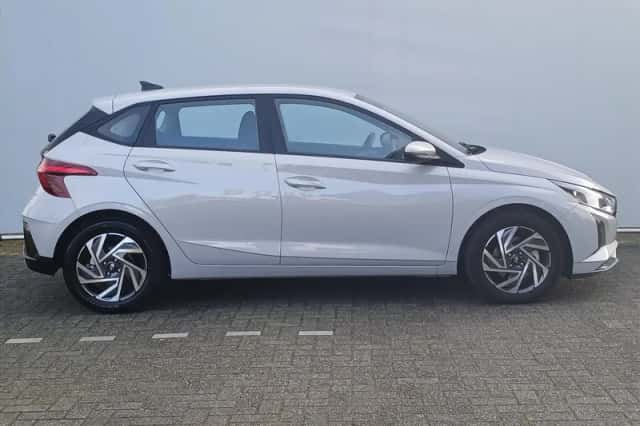 Hyundai i20 (2025) thumbnail 4