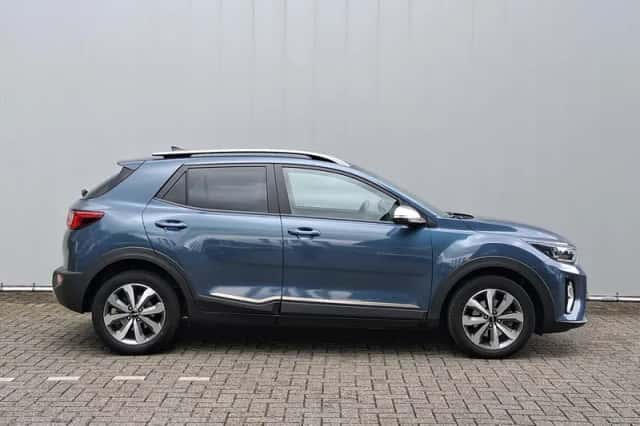 Kia Stonic (2023) thumbnail 6