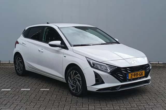 Hyundai i20 (2024) thumbnail 3