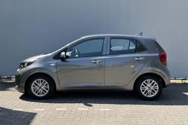 Kia Picanto (2023) thumbnail 2