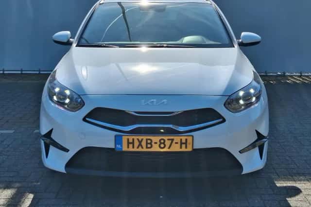 Kia Ceed Sportswagon (2025) thumbnail 2