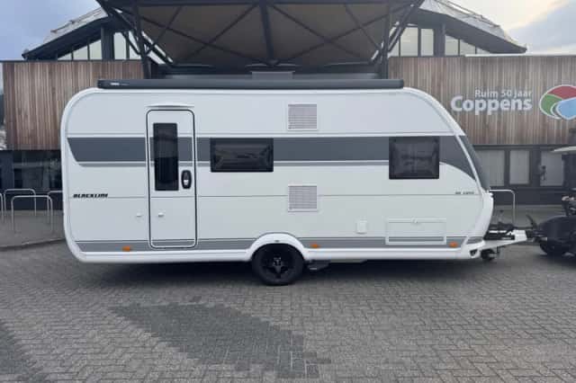Hobby De Luxe (2025) thumbnail 1