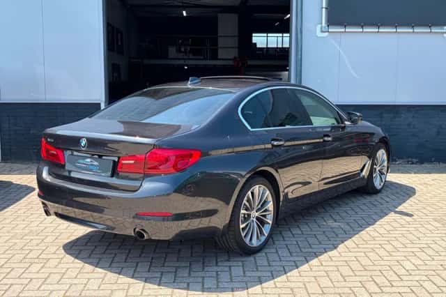 BMW 5-Serie (2018) thumbnail 3