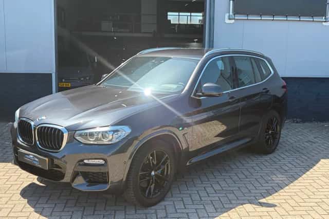 BMW X3 (2019) thumbnail 4