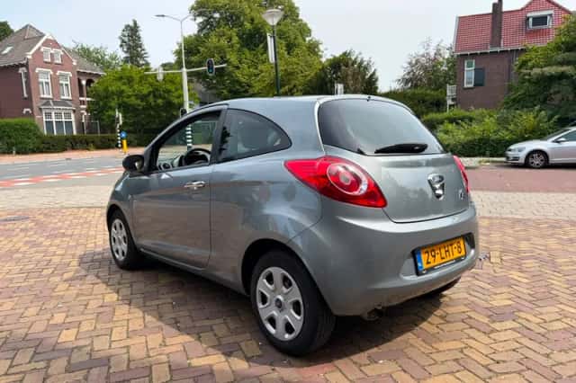 Ford Ka (2010) thumbnail 3